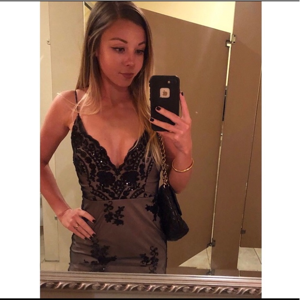 ABOUT ME 💕 - Picture 2 of 4